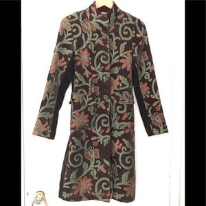 Beautiful Brown Tapestry Coat size Small.